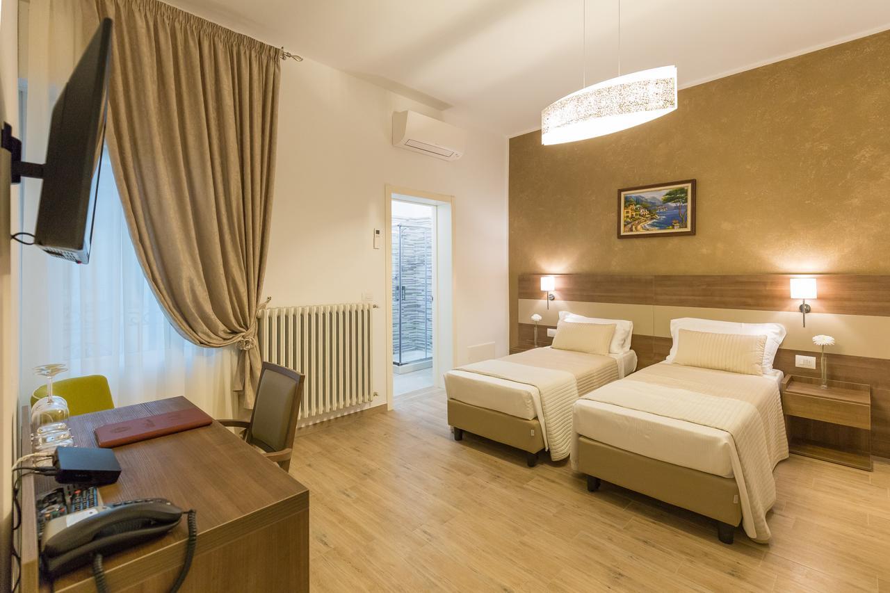 كوماكيو Villa Cavour الغرفة الصورة